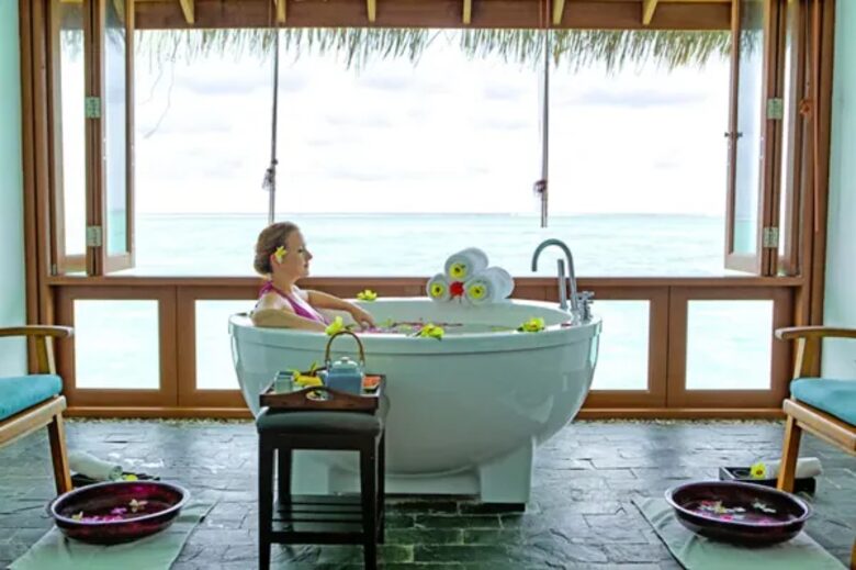 Medhufushi Island Resort- Water Villa - Meemu Atoll, Maldives