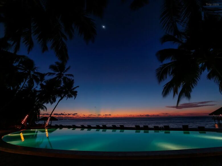 Medhufushi Island Resort- Water Villa - Meemu Atoll, Maldives