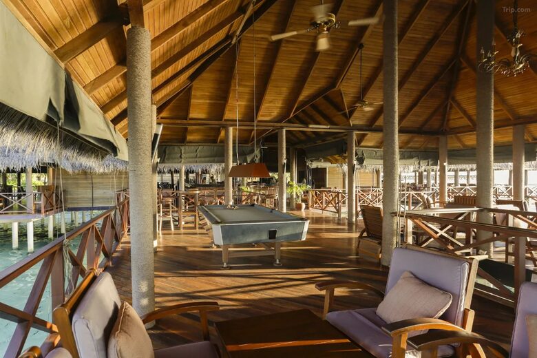 Medhufushi Island Resort- Water Villa - Meemu Atoll, Maldives