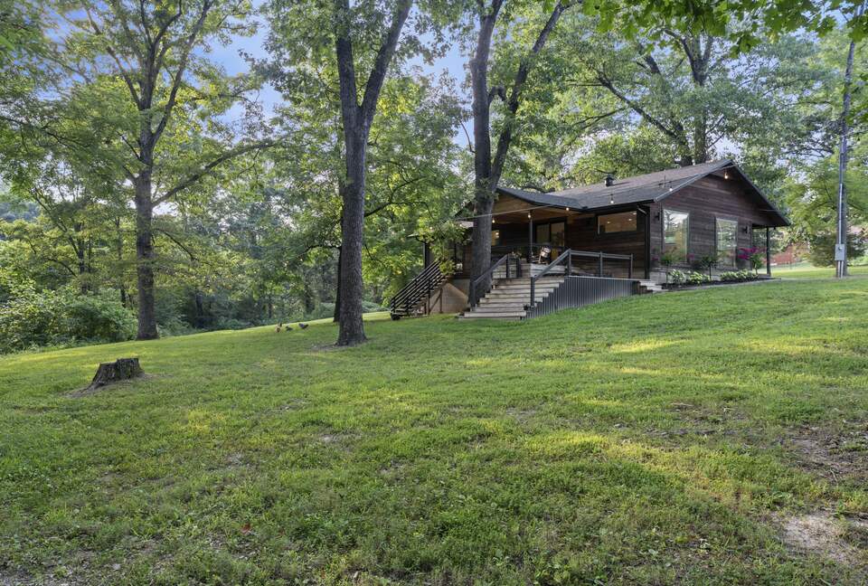 Contemporary Creekside Escape in Northwest Arkansas - Bentonville, Arkansas