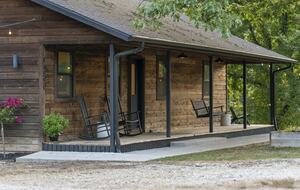 Contemporary Creekside Escape in Northwest Arkansas - Bentonville, Arkansas