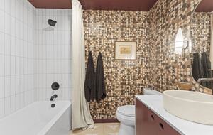 Contemporary Creekside Escape in Northwest Arkansas - Bentonville, Arkansas