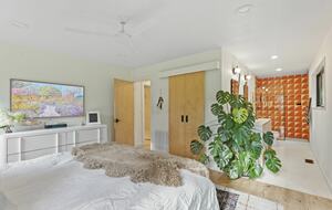 Contemporary Creekside Escape in Northwest Arkansas - Bentonville, Arkansas