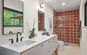 Contemporary Creekside Escape in Northwest Arkansas - Bentonville, Arkansas