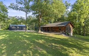 Contemporary Creekside Escape in Northwest Arkansas - Bentonville, Arkansas