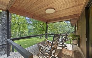 Contemporary Creekside Escape in Northwest Arkansas - Bentonville, Arkansas