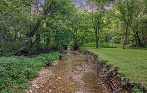 Contemporary Creekside Escape in Northwest Arkansas - Bentonville, Arkansas