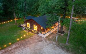 Contemporary Creekside Escape in Northwest Arkansas - Bentonville, Arkansas