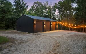 Contemporary Creekside Escape in Northwest Arkansas - Bentonville, Arkansas