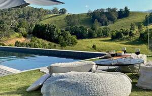 Luxury Off-Grid Hinterland Retreat - Fernvale, Australia