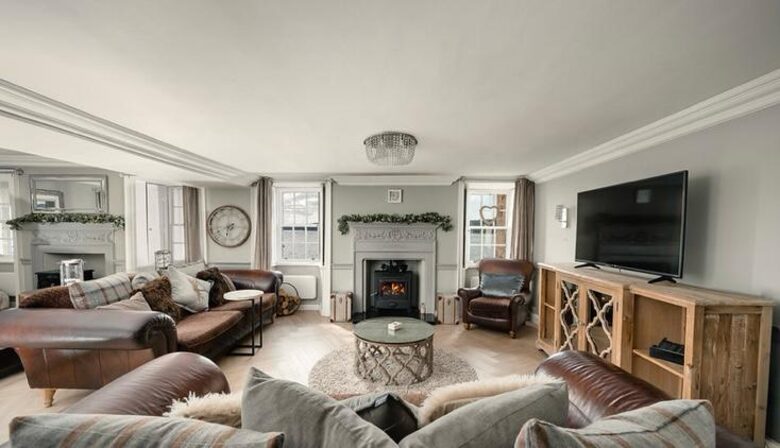 Coastal Elegance on Findhorn Bay - Forres, United Kingdom