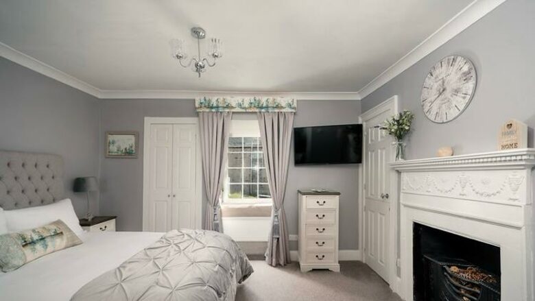 Coastal Elegance on Findhorn Bay - Forres, United Kingdom
