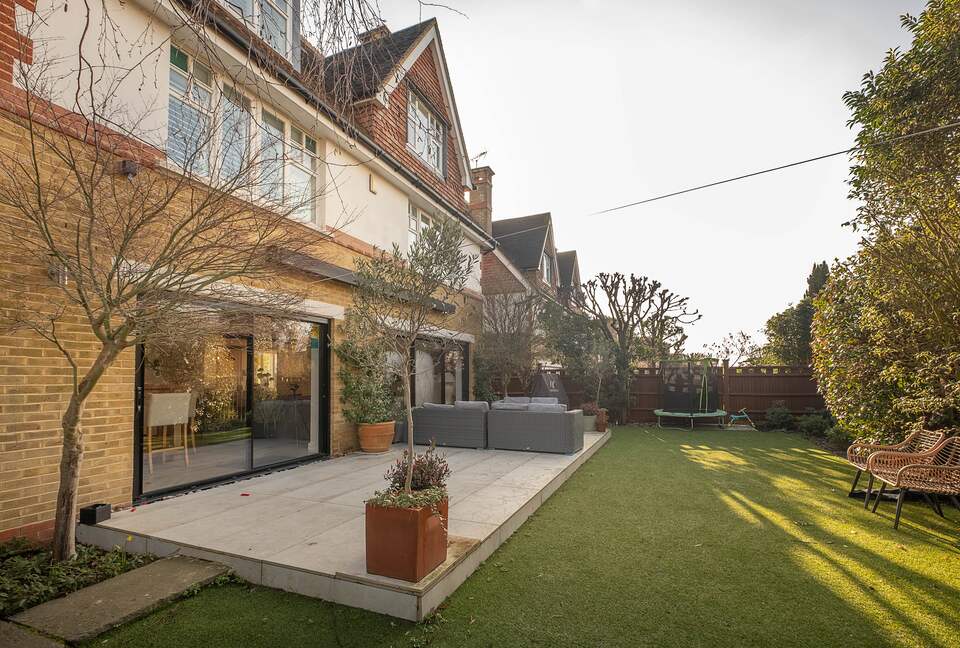 Wimbledon’s Finest Townhome - Wimbledon, London, United Kingdom