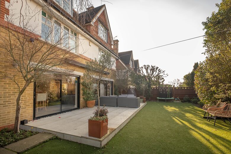 Wimbledon’s Finest Townhome - Wimbledon, London, United Kingdom