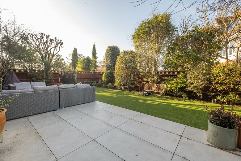 Wimbledon’s Finest Townhome - Wimbledon, London, United Kingdom