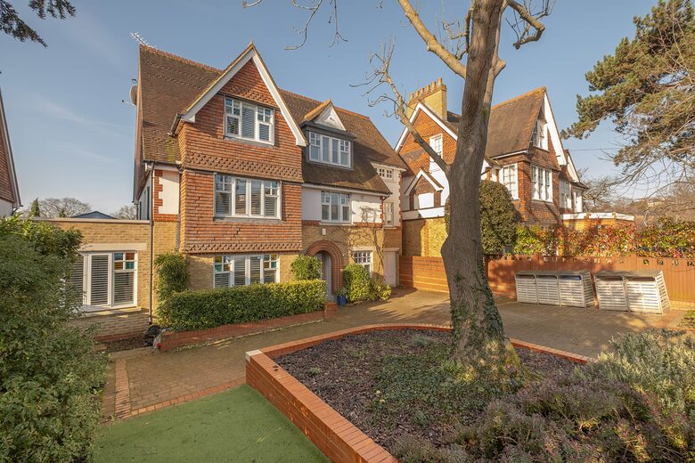 Wimbledon’s Finest Townhome - Wimbledon, London, United Kingdom