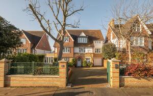 Wimbledon’s Finest Townhome - Wimbledon, London, United Kingdom