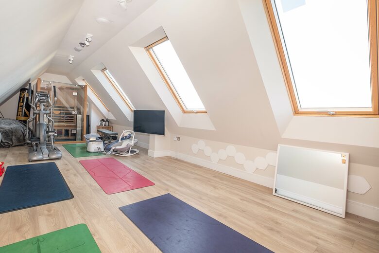 Wimbledon’s Finest Townhome - Wimbledon, London, United Kingdom