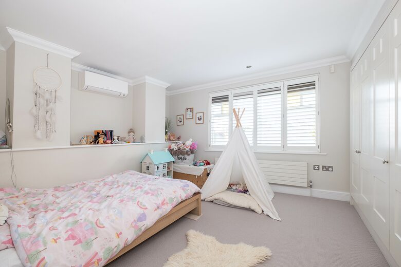 Wimbledon’s Finest Townhome - Wimbledon, London, United Kingdom