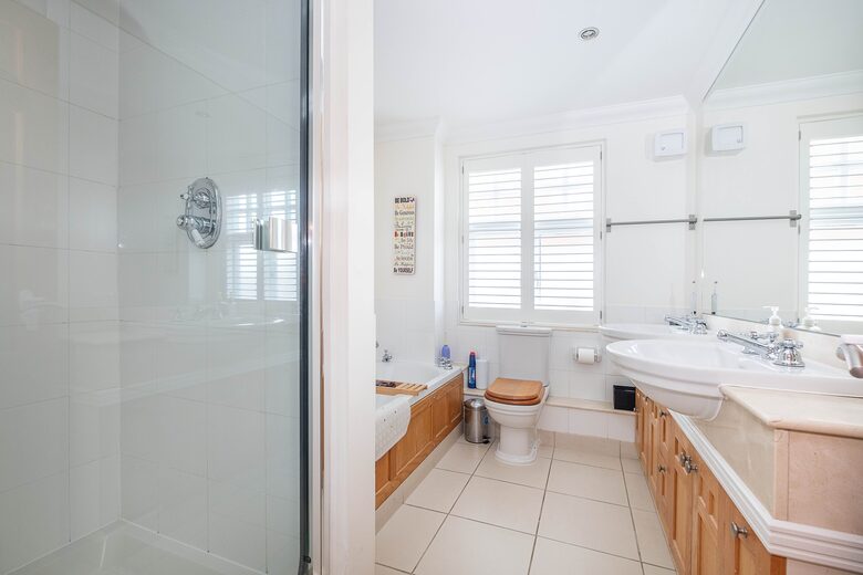Wimbledon’s Finest Townhome - Wimbledon, London, United Kingdom