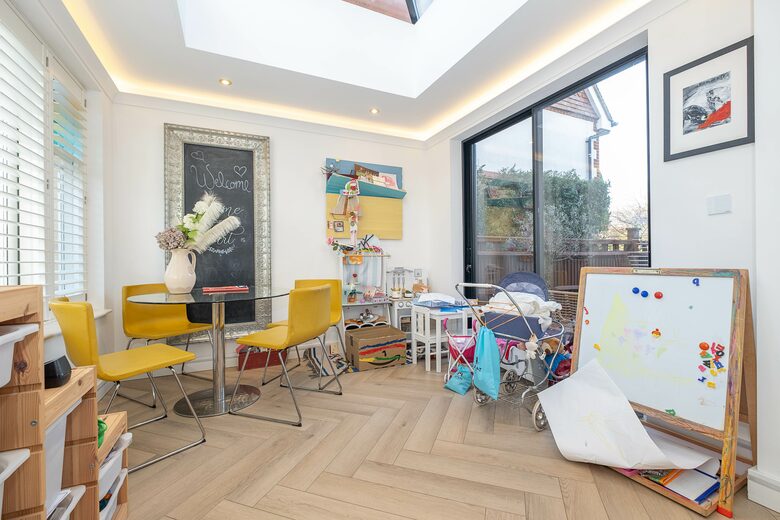 Wimbledon’s Finest Townhome - Wimbledon, London, United Kingdom