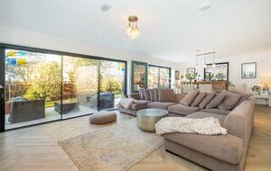 Wimbledon’s Finest Townhome - Wimbledon, London, United Kingdom