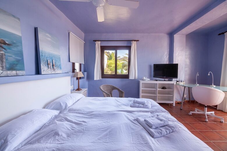 An Oceanfront Villa of Sophisticated Calm - Zahara De Los Atunes, Tarifa, Spain
