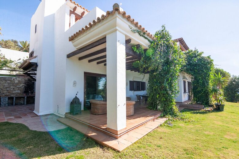 An Oceanfront Villa of Sophisticated Calm - Zahara De Los Atunes, Tarifa, Spain