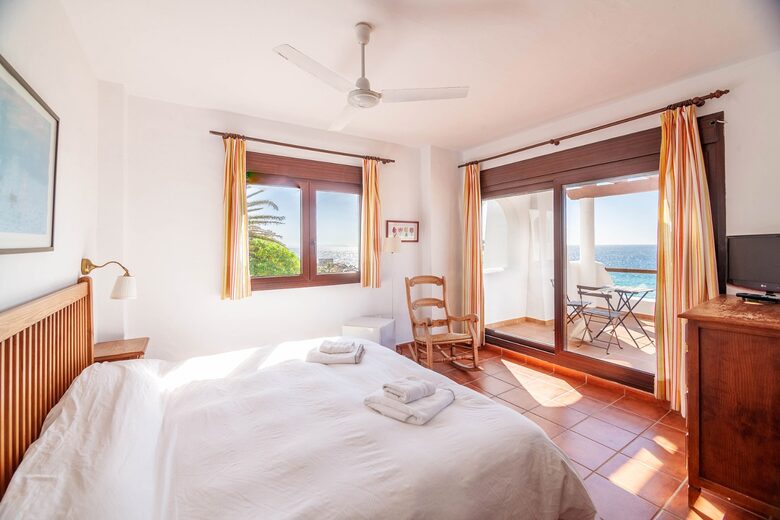 An Oceanfront Villa of Sophisticated Calm - Zahara De Los Atunes, Tarifa, Spain