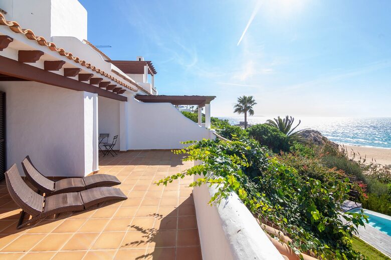 An Oceanfront Villa of Sophisticated Calm - Zahara De Los Atunes, Tarifa, Spain
