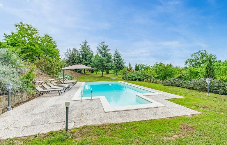 Countryside Serenity in a Refined Tuscan Villa - Cortona, Italy