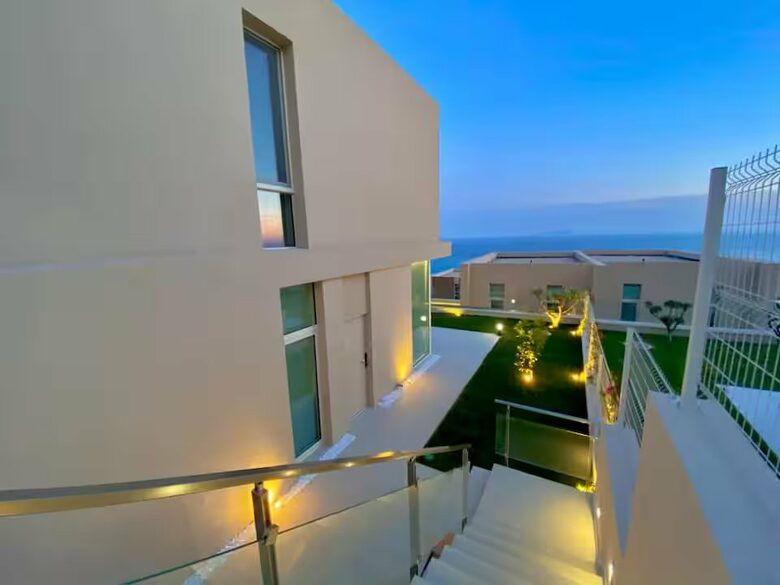 Well Appointed Seaside Living with Resort Wide Access - Palasë, Albania