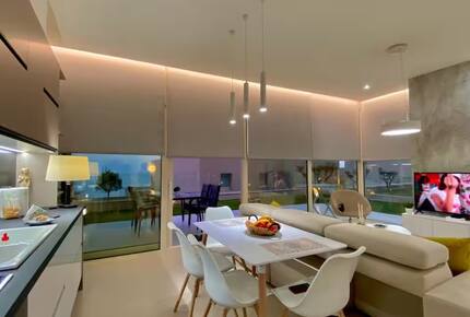 Well Appointed Seaside Living with Resort Wide Access - Palasë, Albania