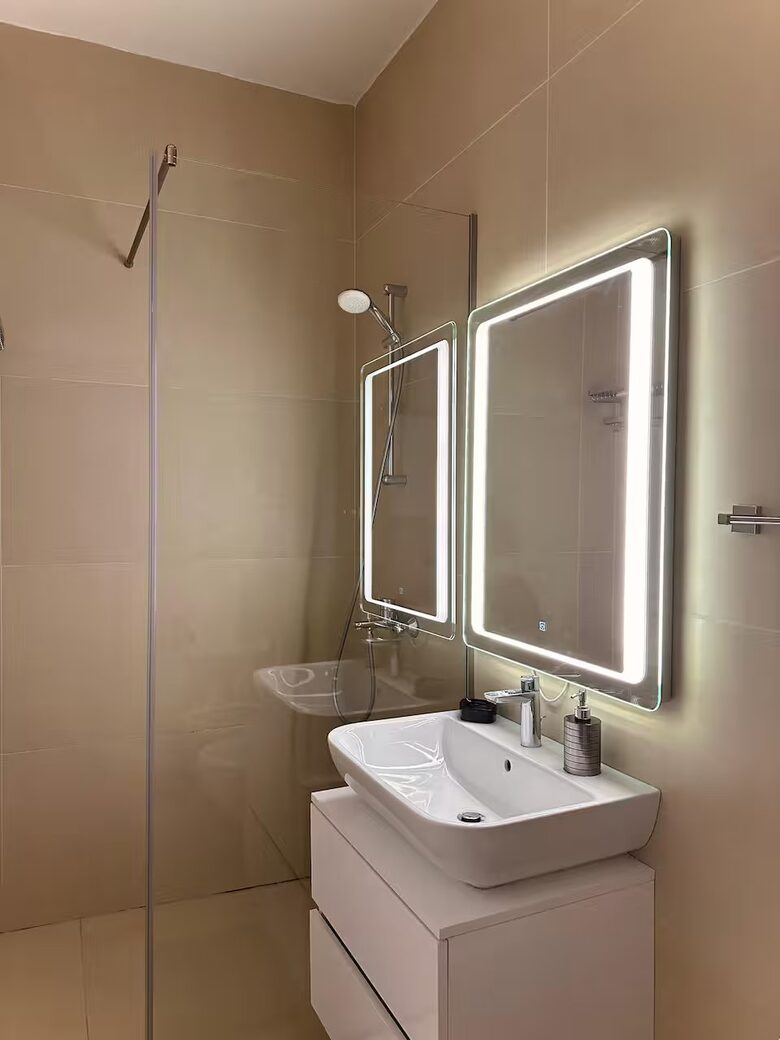 Well Appointed Seaside Living with Resort Wide Access - Palasë, Albania