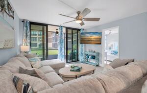 Waterfront Condo with Lanai and Beach Access - Indian Shores, Florida