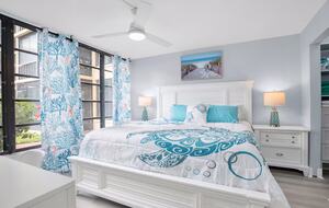 Waterfront Condo with Lanai and Beach Access - Indian Shores, Florida