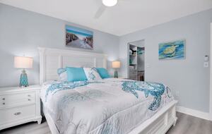 Waterfront Condo with Lanai and Beach Access - Indian Shores, Florida