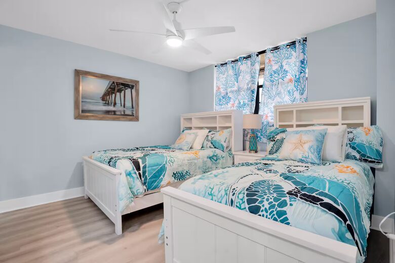 Waterfront Condo with Lanai and Beach Access - Indian Shores, Florida
