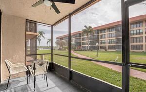 Waterfront Condo with Lanai and Beach Access - Indian Shores, Florida