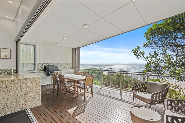 Beachfront Views at Waves 15 - Point Lookout, Australia