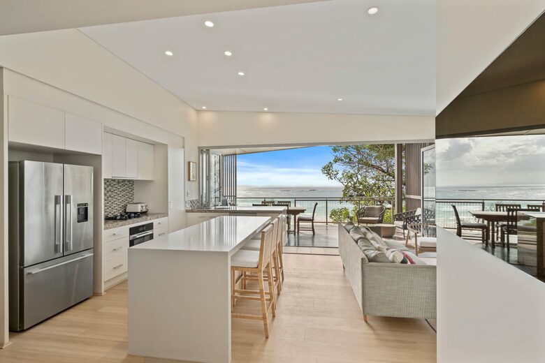 Beachfront Views at Waves 15 - Point Lookout, Australia