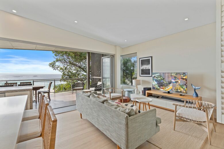Beachfront Views at Waves 15 - Point Lookout, Australia