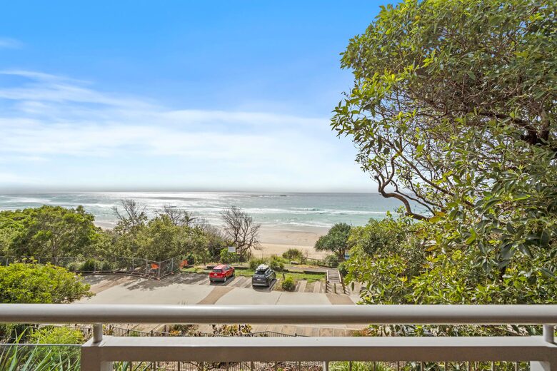 Beachfront Views at Waves 15 - Point Lookout, Australia