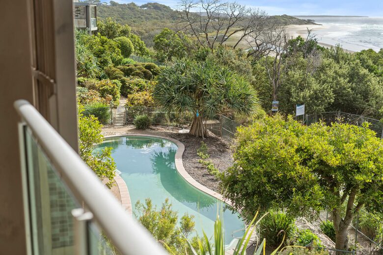 Beachfront Views at Waves 15 - Point Lookout, Australia