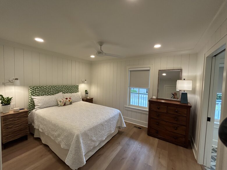2nd Floor Queen Bedroom with Front Views