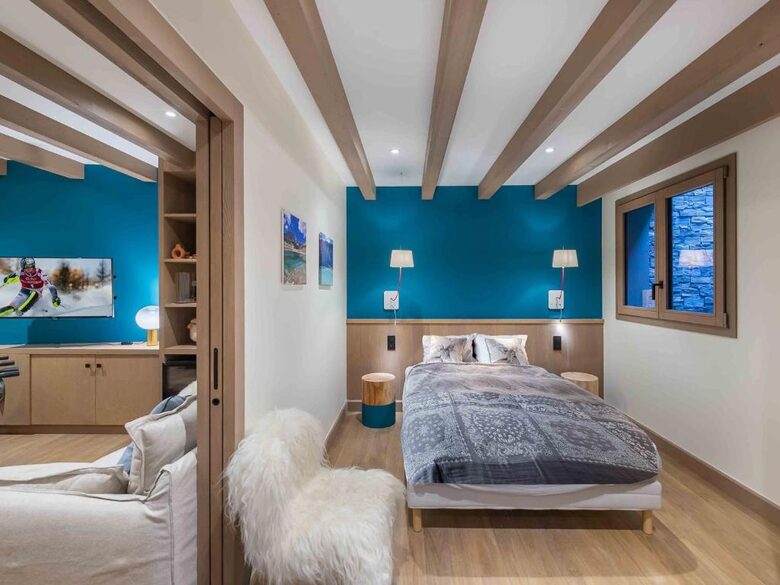 Exclusive Courchevel Village Chalet with Private Spa Facilities - Courchevel, France