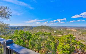 The Wimberley Sunset Villa - Wimberley, Texas
