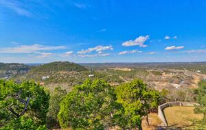 The Wimberley Sunset Villa - Wimberley, Texas