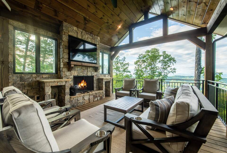 Luxury Mountain Hideaway Near Downtown Blue Ridge - Blue Ridge, Georgia