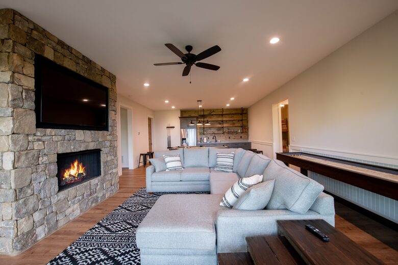 Luxury Mountain Hideaway Near Downtown Blue Ridge - Blue Ridge, Georgia